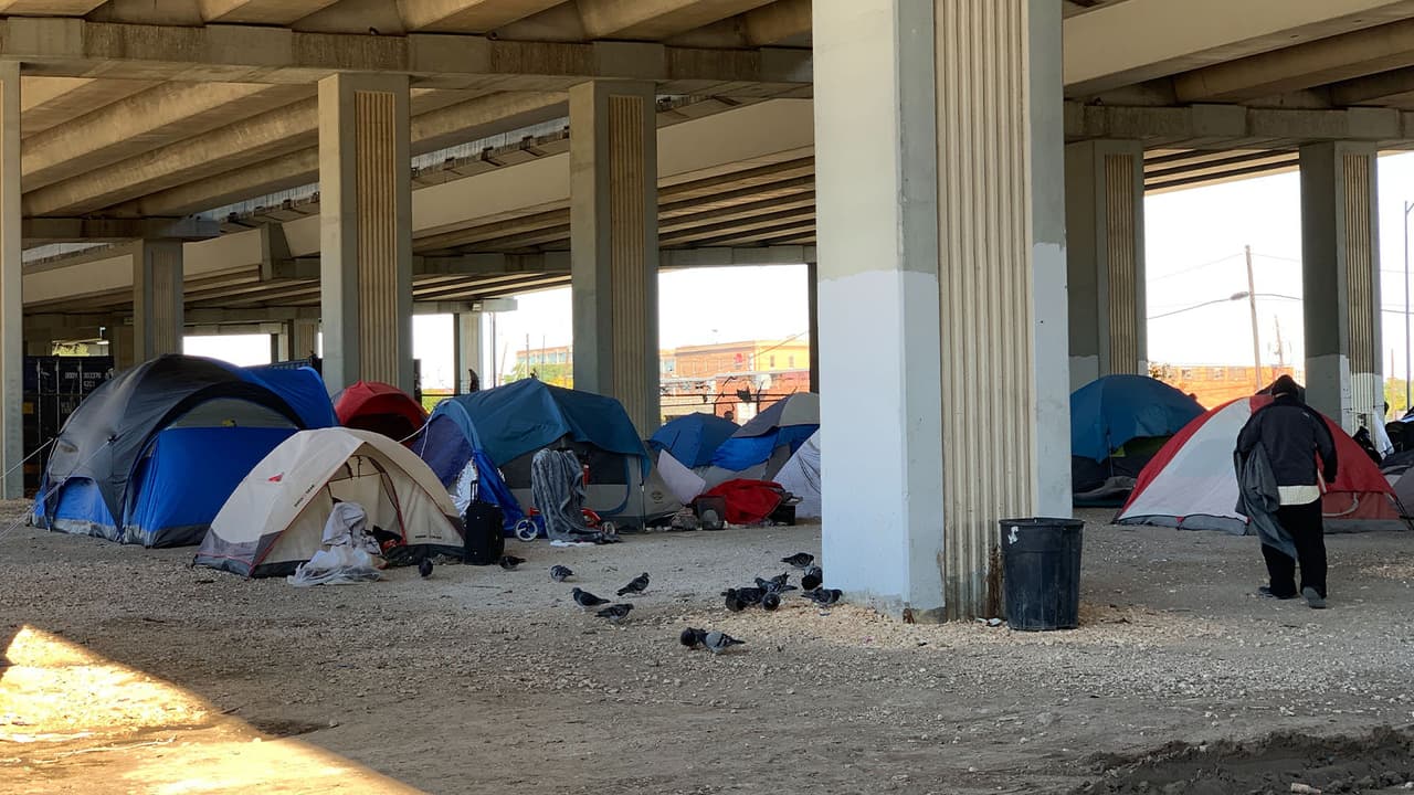 Star of Hope ayuda a personas sin hogar en Houston desde 1907. Para más información, visite la página de internet www.sohmission.org.