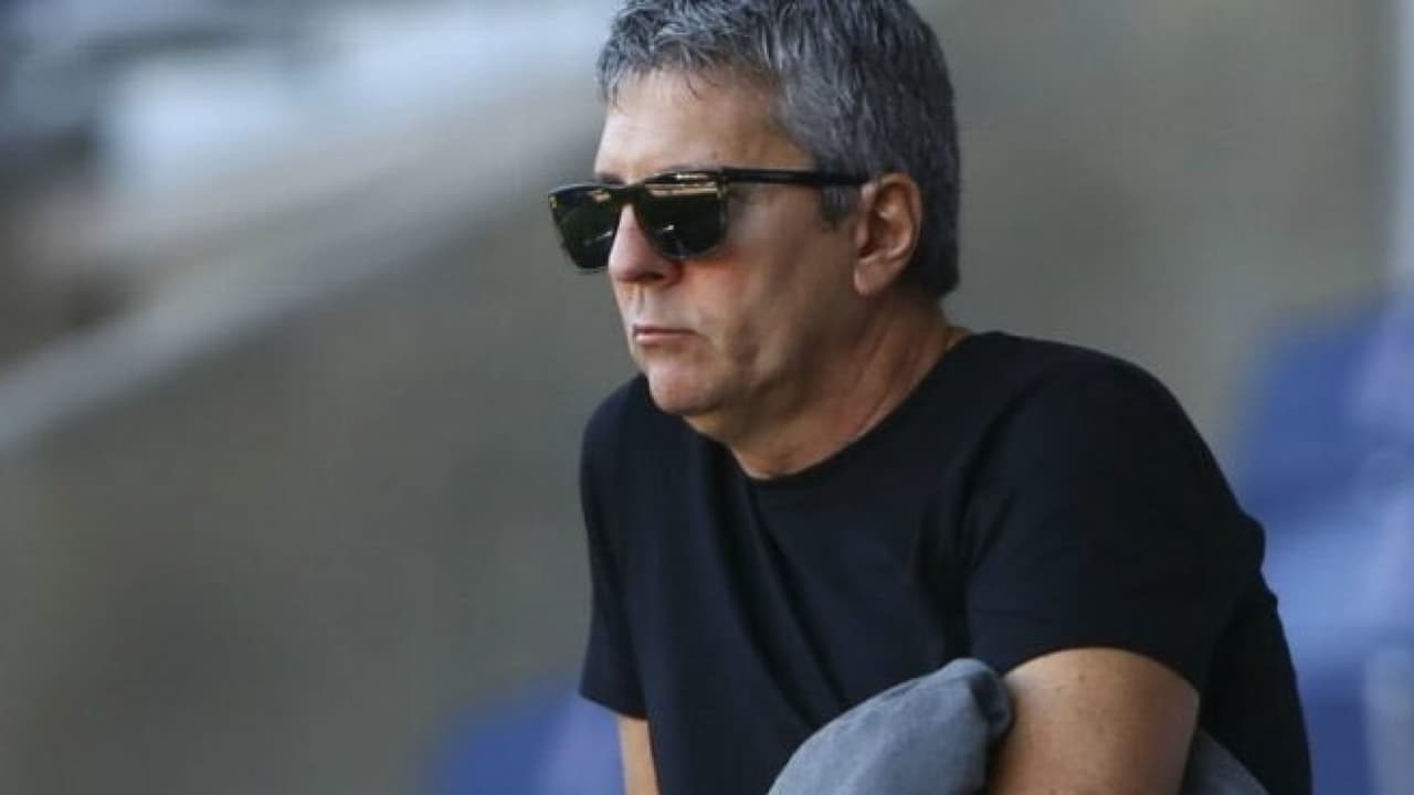 Jorge Messi confirma que es "difícil" que su hijo que se quede en el Barça