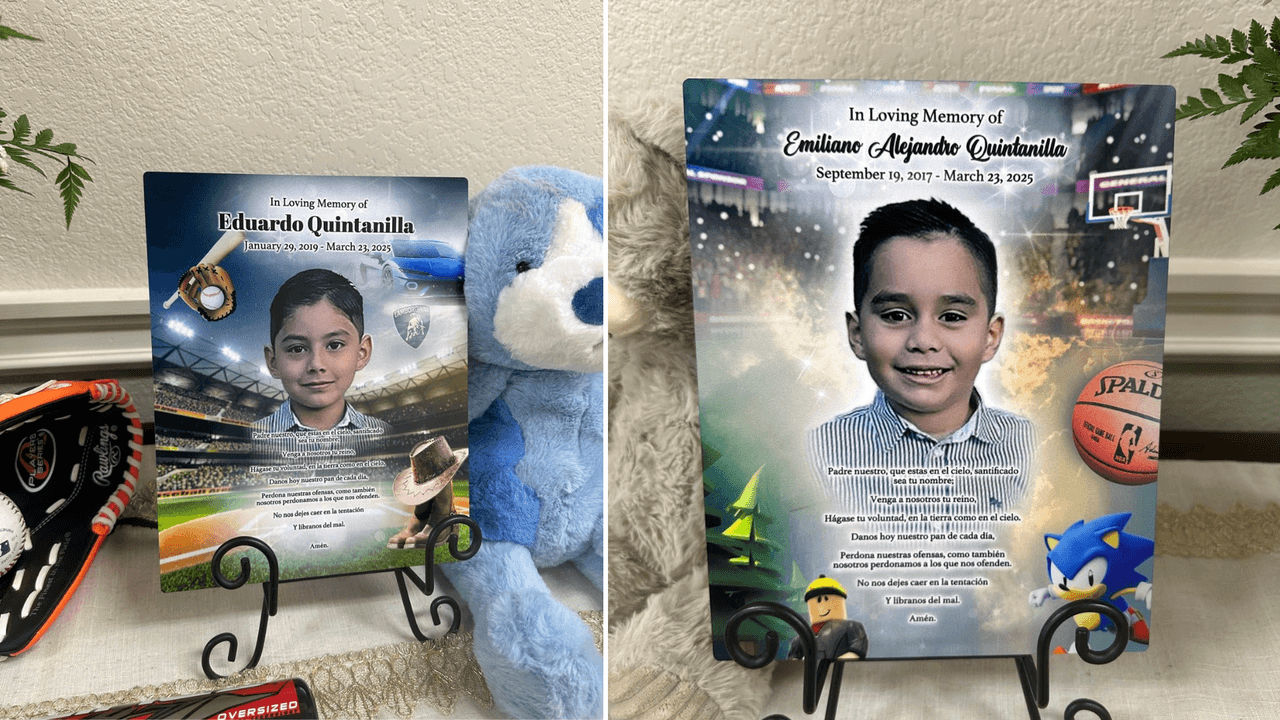 Los dos niños fueron recordados con sus objetos, como
<b>juguetes, peluches, pelotas y mensajes de adiós</b>.