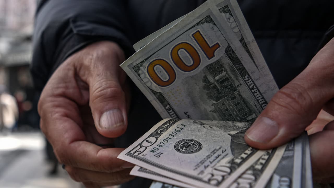 ¿En qué consiste el crédito por $10,200 que otorga el paquete de estímulo económico en la declaración de impuestos?