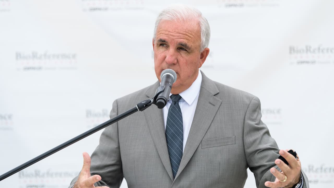 Condado Miami-Dade reduce el horario del toque de queda por el coronavirus