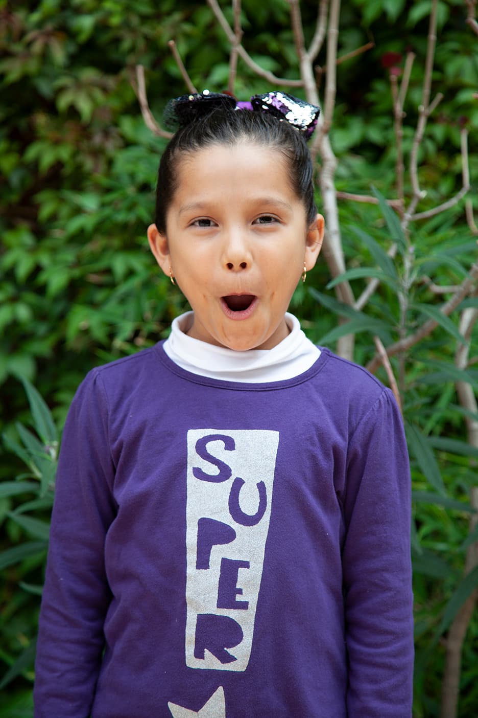 Lucy es otra de las pequeñas que con tan solo 8 años de edad desea pertenecer a Pequeños Gigantes, ella es de Veracruz y está dispuesta a recibir las crírticas de Karol Sevilla: "No importa lo que me diga, es por mi bien y ella es tan bonita que será correcto lo que me diga".