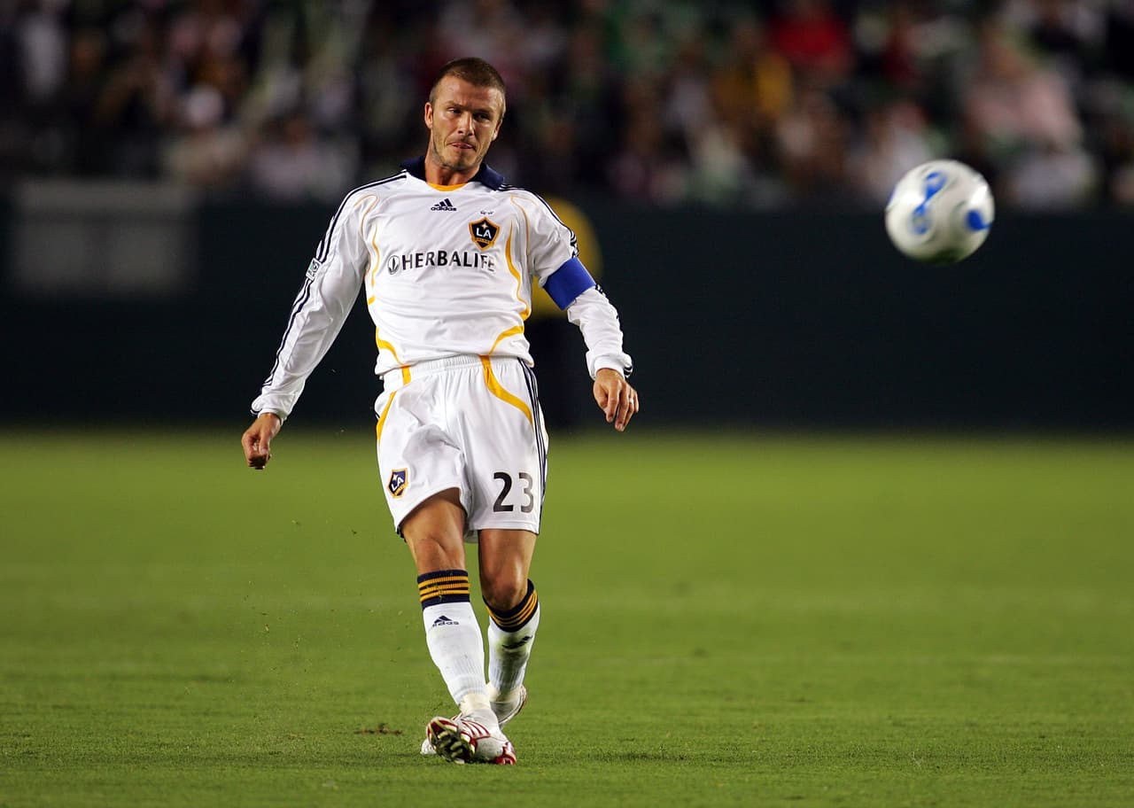 Fueron 124 juegos con el equipo californiano, 20 goles y 53 asistencias, siendo uno de los pilares del equipo en las cinco conquistas.