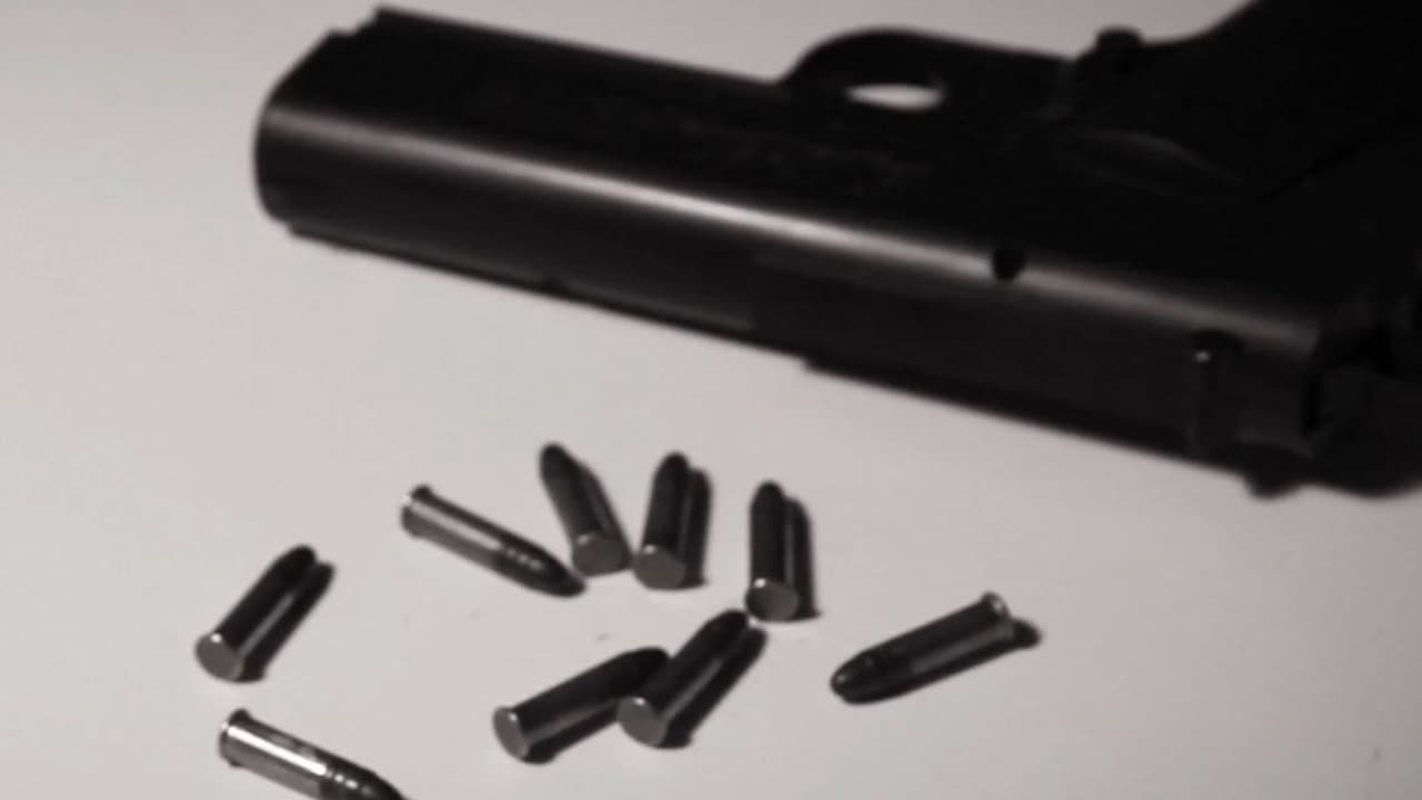 Autoridades recuerdan cómo asegurar armas tras tragedia con niño de 8 años