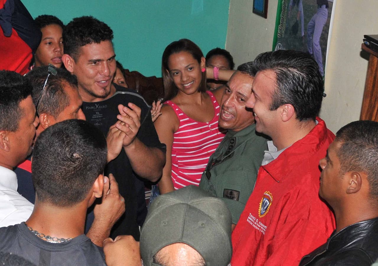 El Aissami, with Wilson Ramos, Venezuelan baseball player with the Washington Nationals. Ramos was rescued by Venezuelan authorities in 2011 after he was kidnapped.