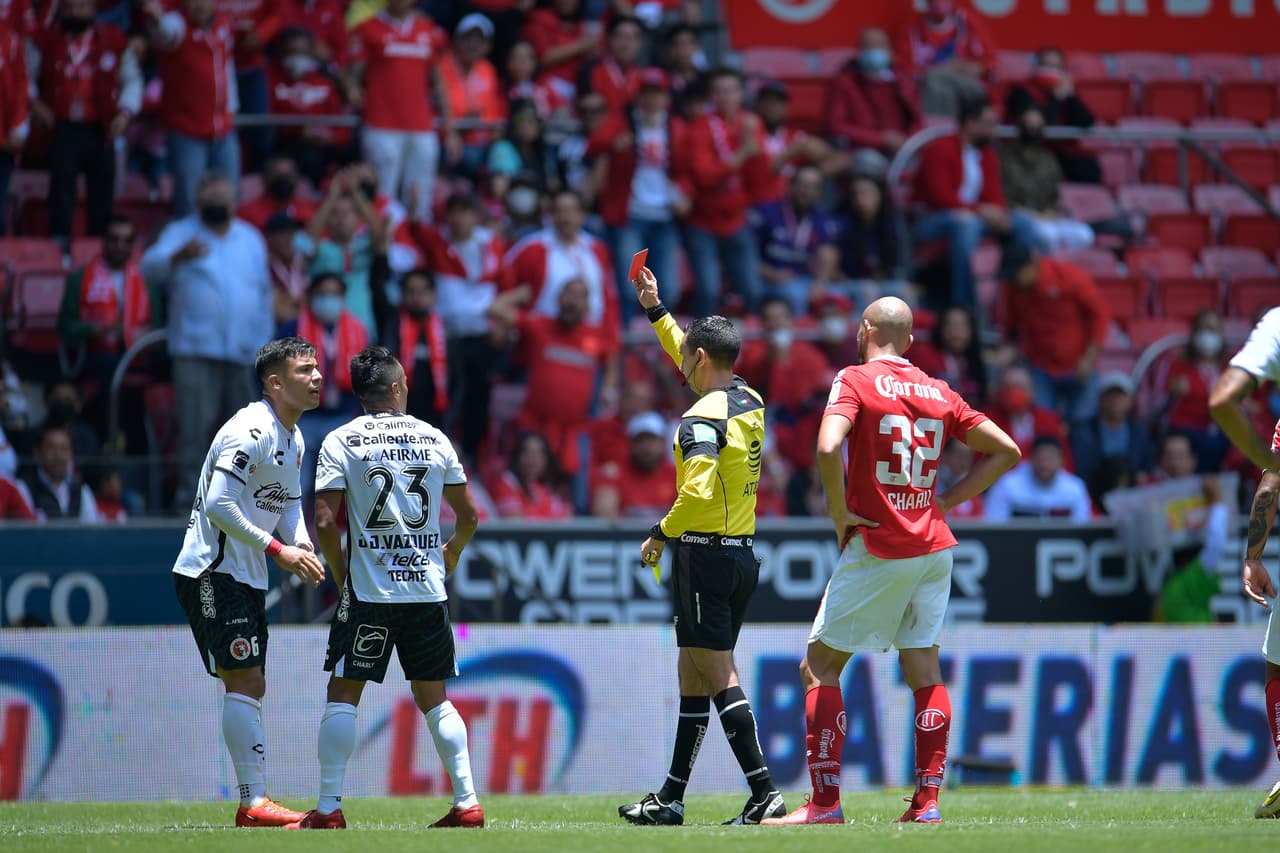 Toluca vino de atrás para vencer a los Xolos con goles de Carlos González, Jean Meneses y Camilo Sanvezzo.