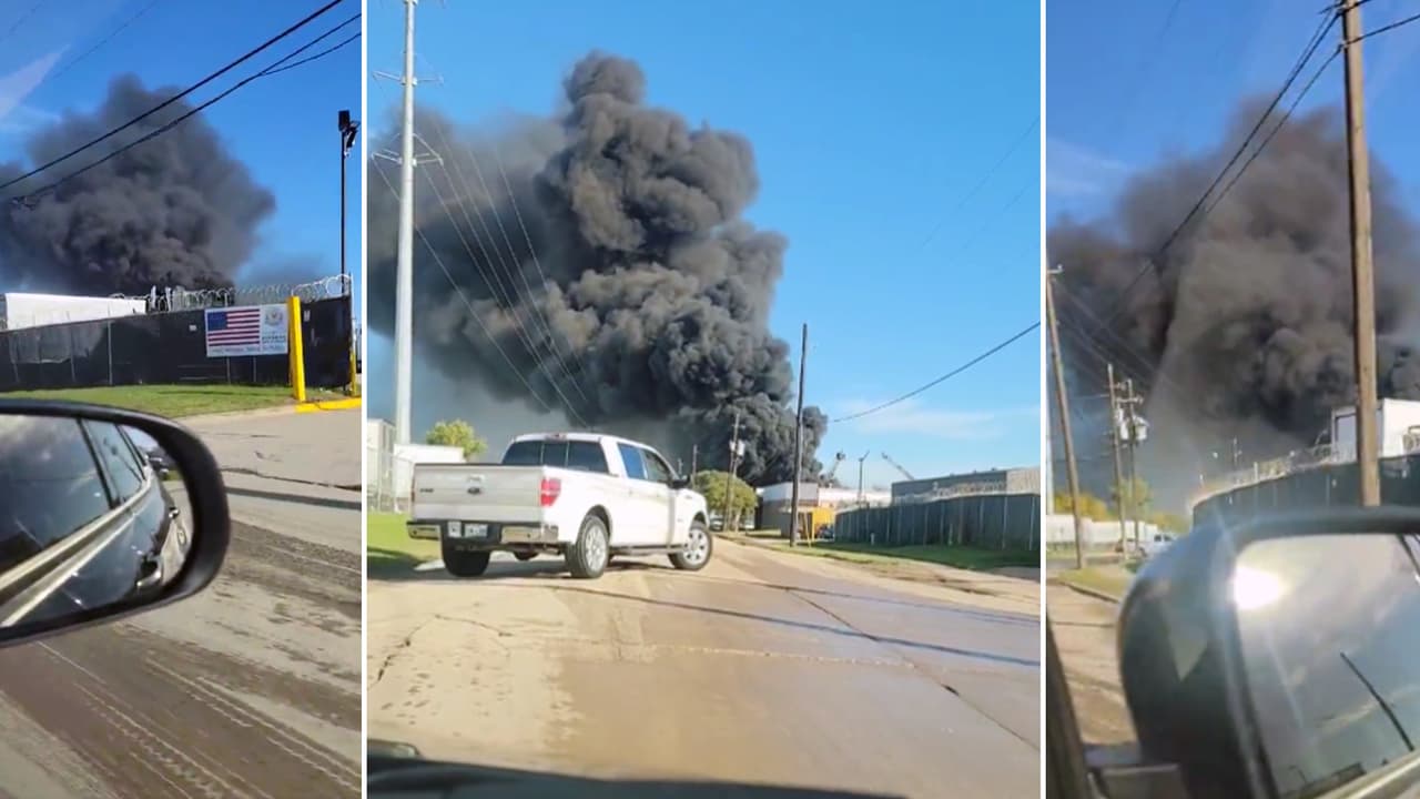 Gran columna de humo negro invade parte del cielo al noroeste de Dallas