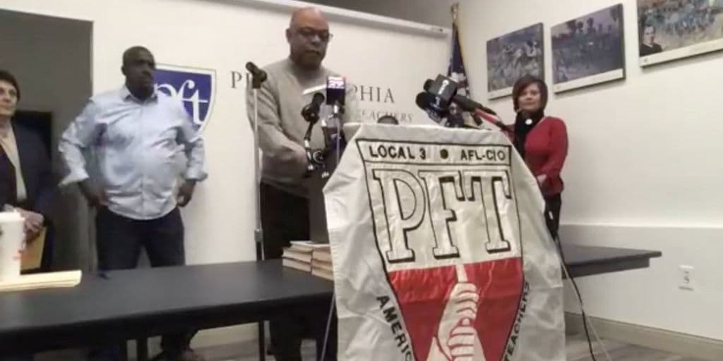 Sindicato de Maestros: esto es un ejemplo de "profunda injusticia racial"