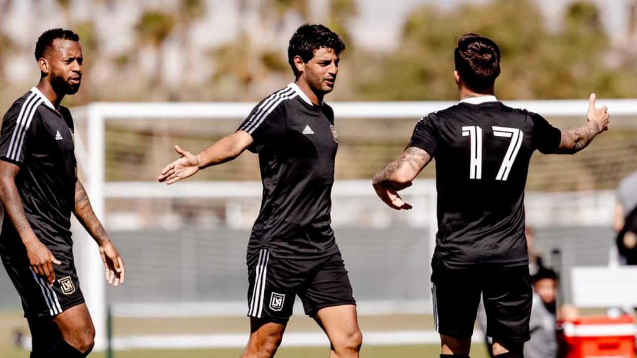 Vela se luce con anotación en la goleada del LAFC a NY Red Bulls