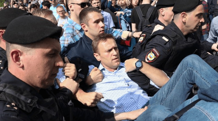 Más de 1,600 detenidos en Rusia durante una manifestación en contra de Putin 