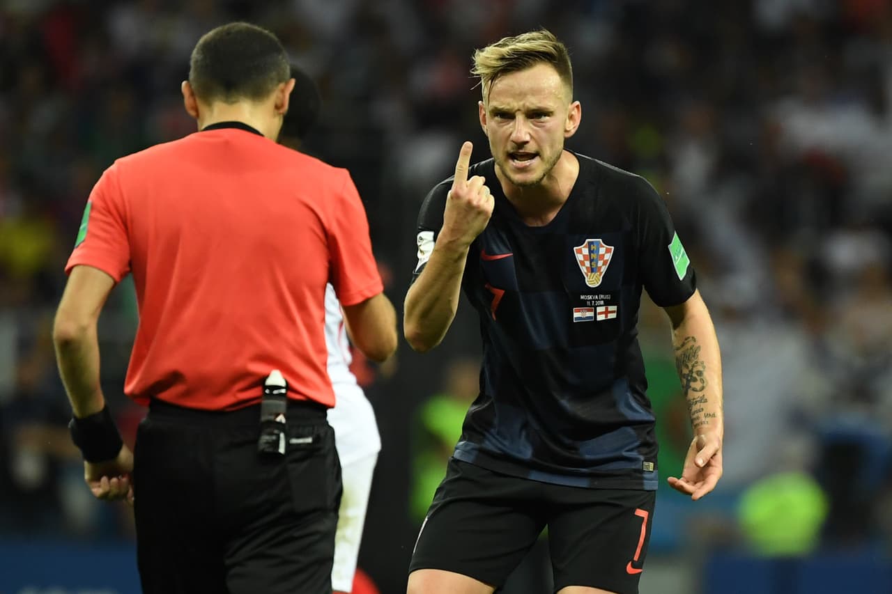 Ivan Rakitic no vivió la guerra en carne propia porque su padre croata y su madre que había crecido en Bosnia huyeron a Suiza antes de que la guerra alcanzara sus peores momentos. Pero aún viviendo lejos recibieron cartas con amenazas de muerte.