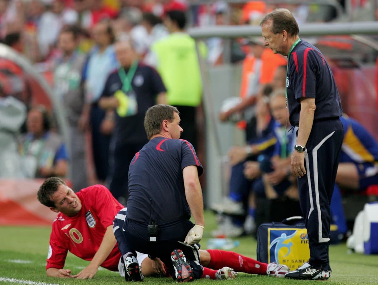 El Mundial de Alemania 2006, lejos de ser una experiencia favorable para Michael Owen, lo dejó por fuera varios meses por una lesión de ligamentos. Aunque volvió a jugar, ya no era el mismo 'Golden Boy'.