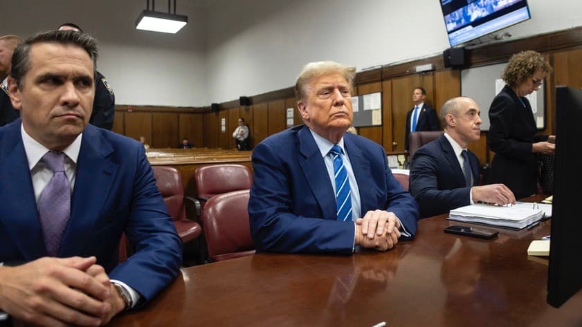 "No voy a tolerar eso": juez advierte a Trump por su conducta en la selección del jurado