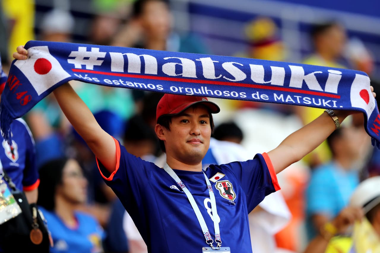El colorido de la fiesta entre los fanáticos de Colombia y Japón son una expresión de la unidad del fútbol en el arranque del grupo H del Mundial de Rusia 2018.