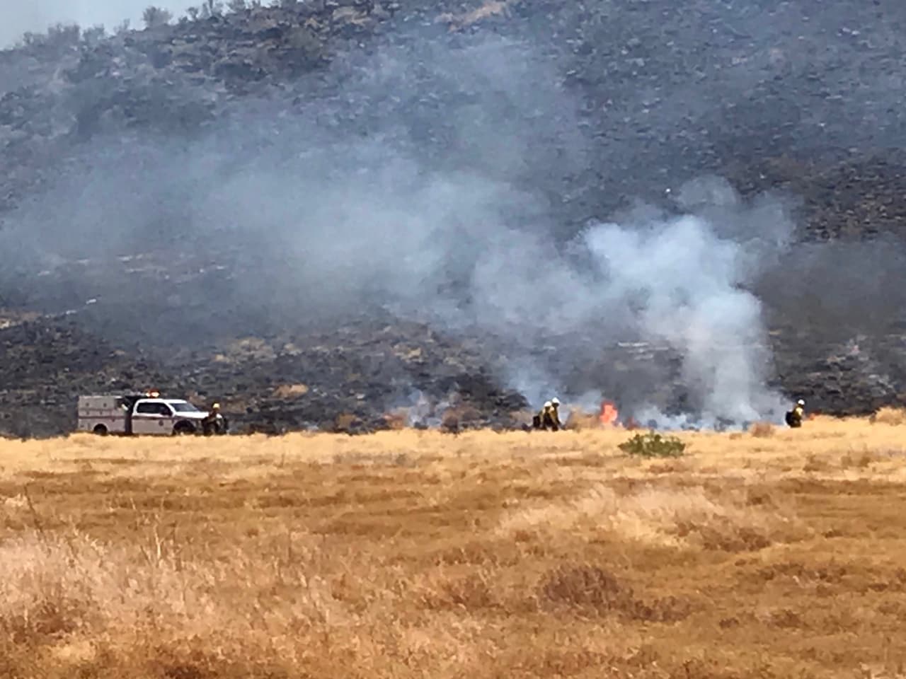 Debido al incendio, hay cierres de carreteras dentro del área: la avenida 67 y Pinnacle Peak y al este de la avenida 59. Evite el área.
<br>