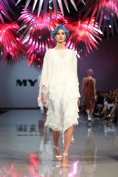 El color blanco también es uno de los must que la diseñadora eligió para su colección.