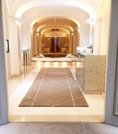 Este hotel es uno de los más costosos y exclusivos de la ciudad. Todo sea para que Mariah pase las mejores noches durante su tour.