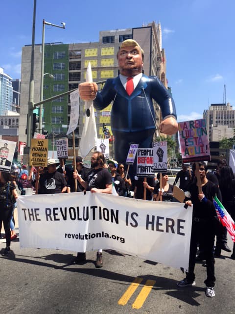 Marchas de inmigrantes en Los Angeles, California, mayo 1, 2016.