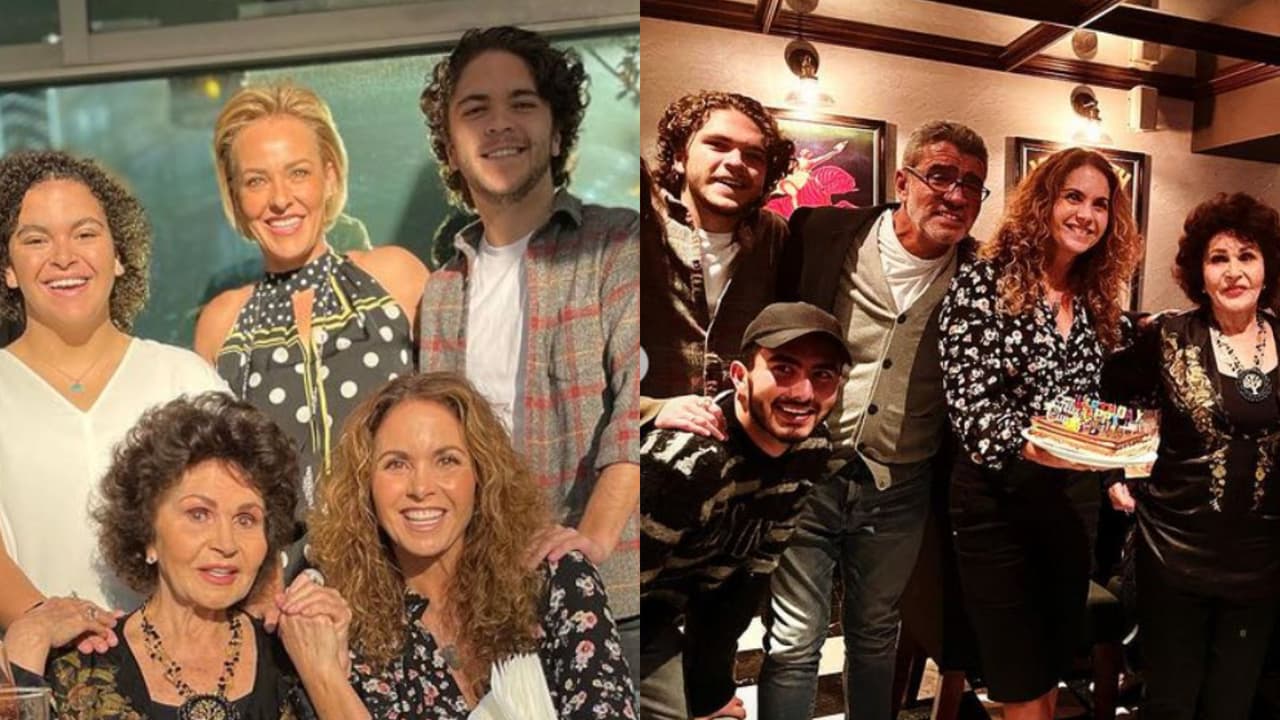 En la foto de la izquierda, José Manuel Mijares aparece posando atrás de su madre, Lucero. En la de la derecha, es quien está de pie al extremo izquierdo.