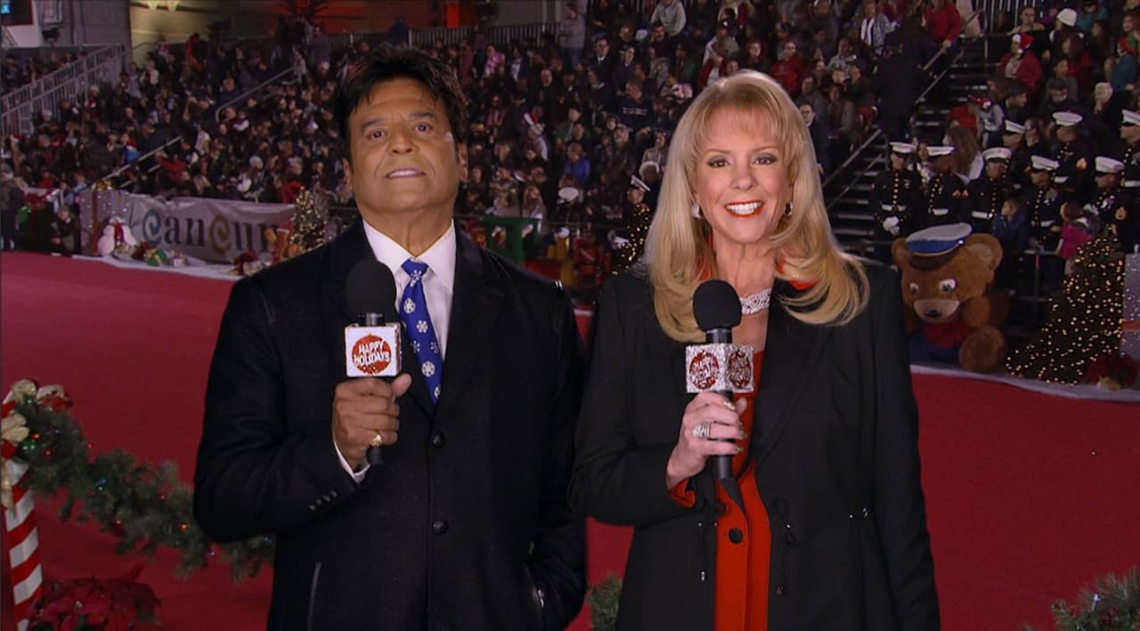 En diciembre de 2017 el actor fue el conductor del desfile de Navidad de Hollywood al lado de Laura McKenzie.