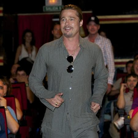 De acuerdo con medios como 
<b><a href="https://www.dailymail.co.uk/tvshowbiz/article-7963477/Brad-Pitt-pulled-attending-BAFTAs-bid-repair-relationship-son-Maddox.html">Daily Mail</a></b> y 
<b><a href="https://www.thesun.co.uk/tvandshowbiz/10885042/brad-pitt-baftas-relationship-son-maddox/">The Sun</a></b>, en el último minuto Pitt, de 56 años, decidió no ir a la ceremonia que se realizó en el Royal Albert Hall, de Londres.
<br>