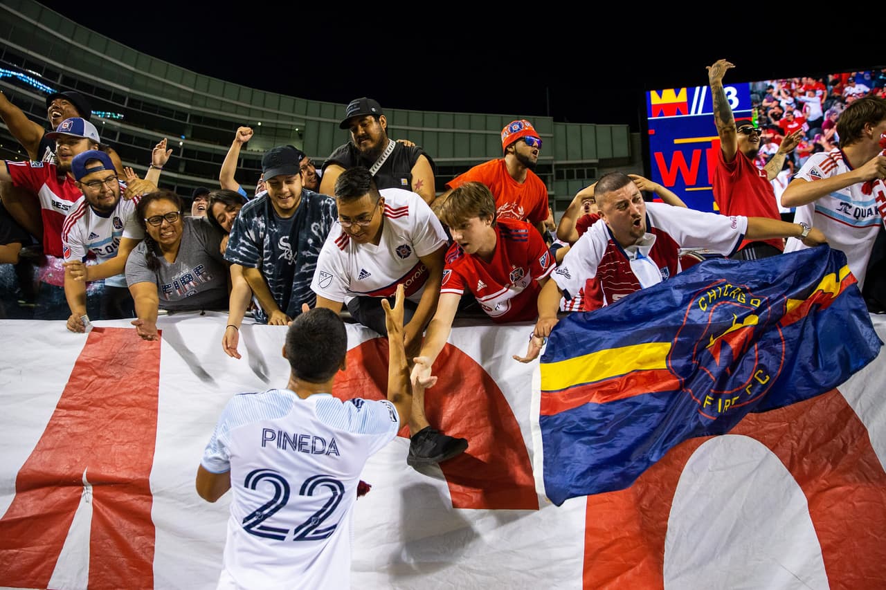 Tras el partido, locura en las gradas tras un inicio de temporada muy complicado para el Fire.
<br>