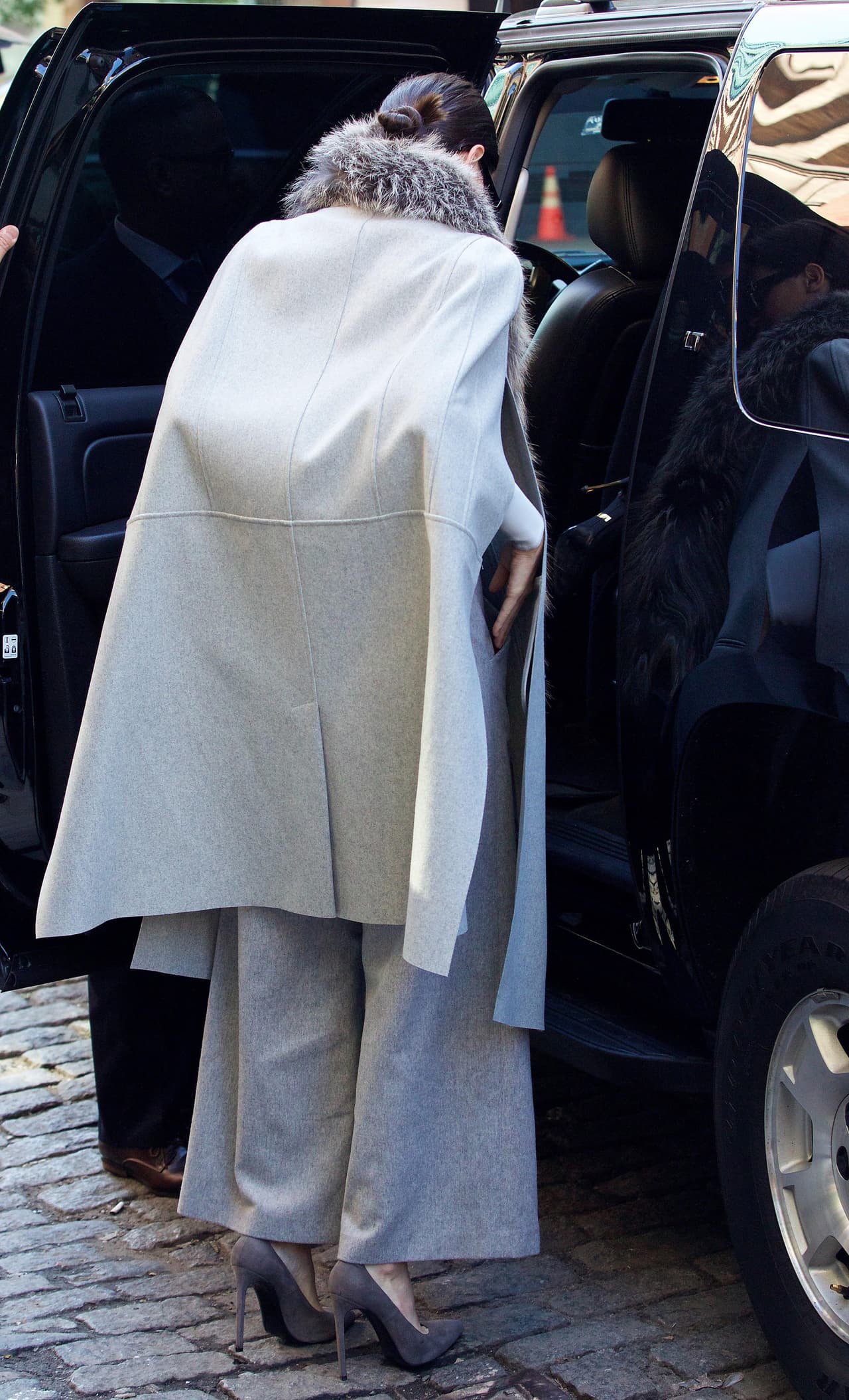 ¿Será que no les queda espacio en su mega closet?