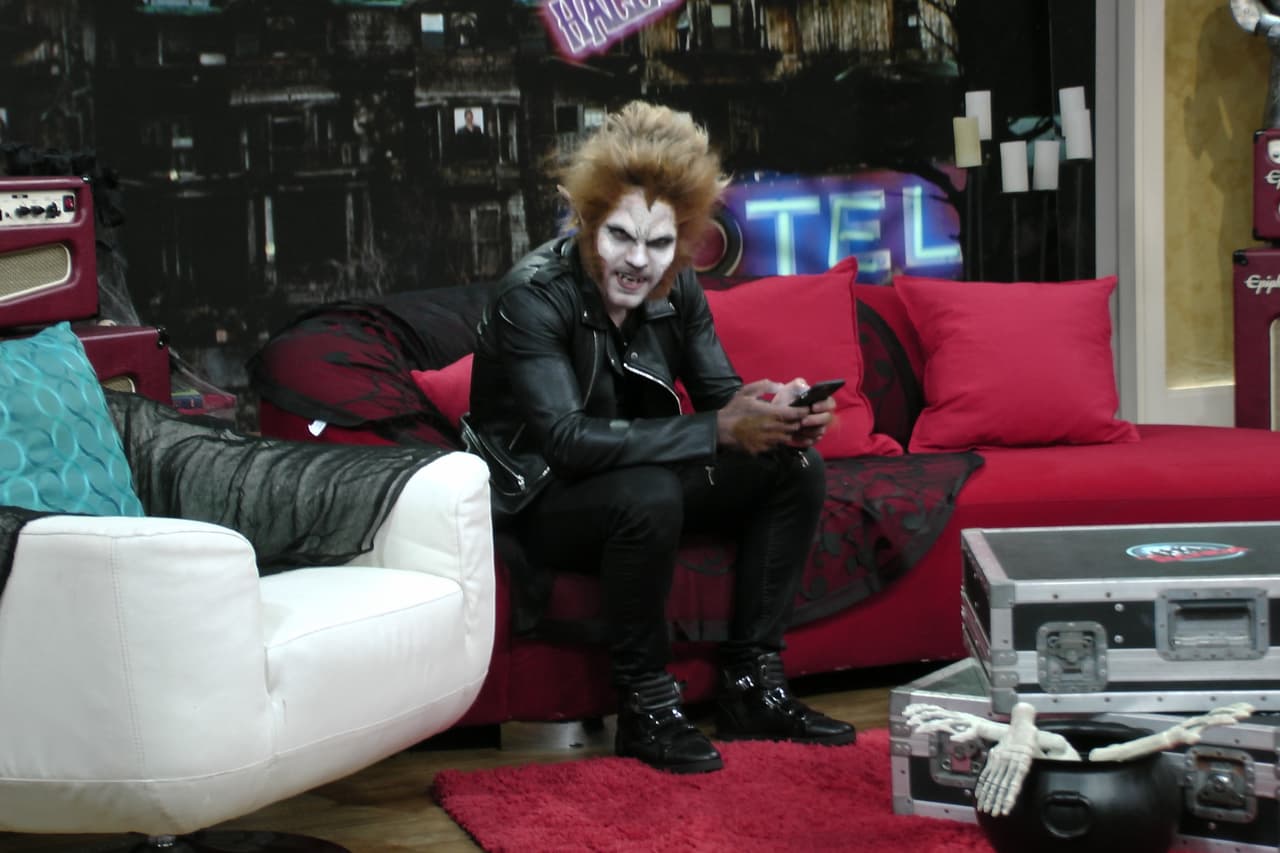 Parece que este lobo tiene muy mal carácter. ¡No lo interumpan!