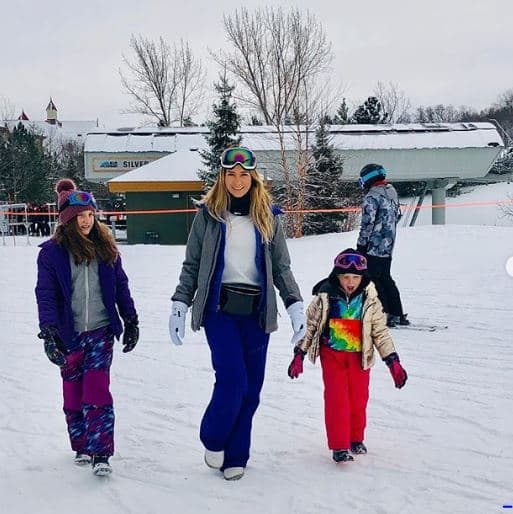Cabe resaltar que el pasado 20 de febrero, la mamá de Geraldine estuvo como invitada en el programa 'Venga la alegría' donde habló de su sentir luego del video publicado por su hija, quien expuso la situación que vivió antes, durante y después de su divorcio con Soto.