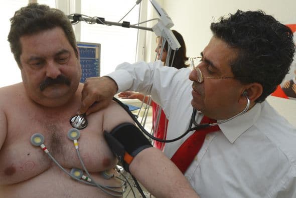 El sexo: el hecho de ser hombre o mujer también puede determinar la manifestación de diversos padecimientos.