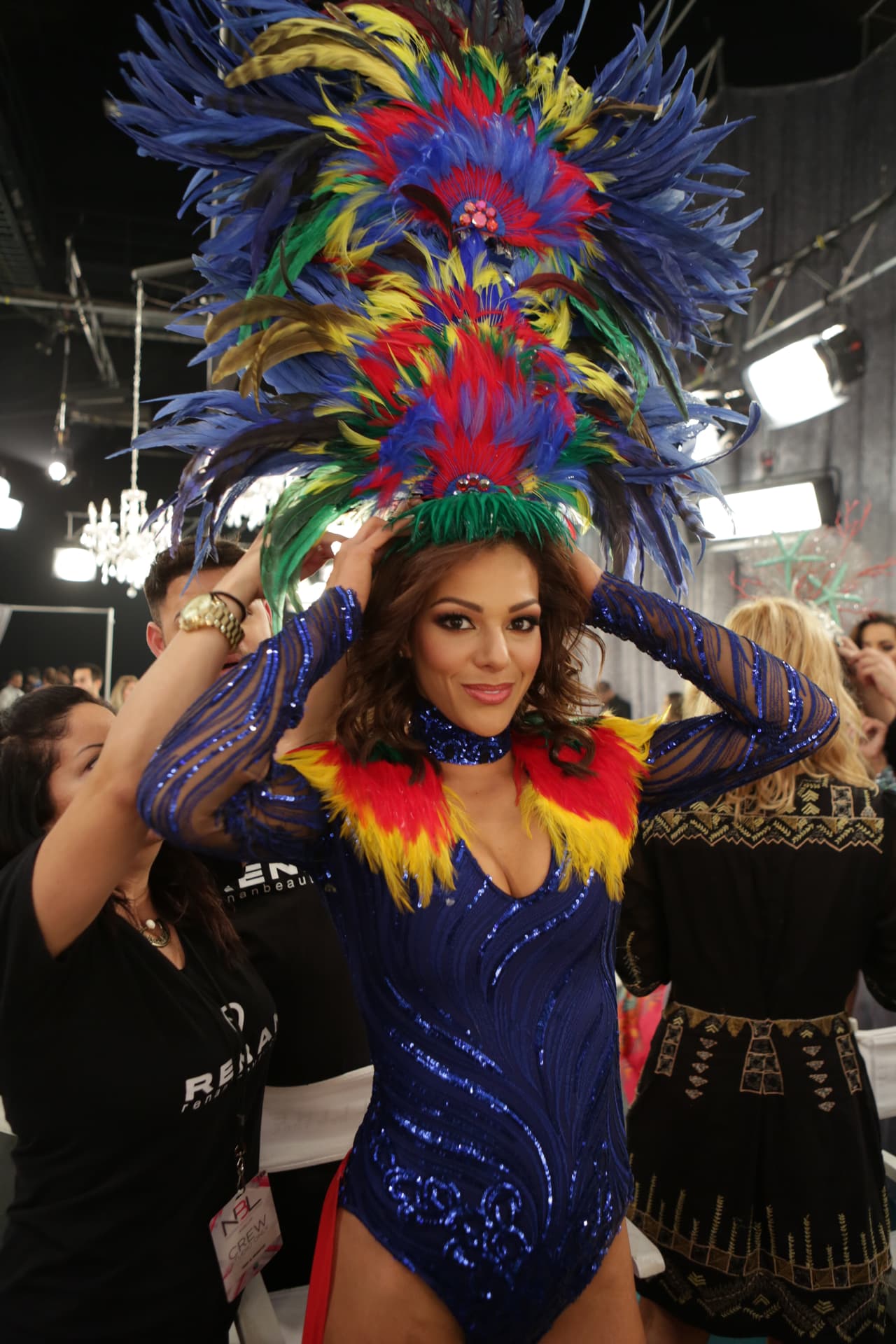 Cada vez más cerca de la gran final comienzan a aflorar los sentimientos más ocultos de las bellas. Disfruta aquí las mejores fotos detrás de cámara.