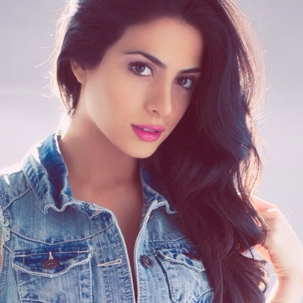 Su nombre significa Esmeralda y proviene de la cultura española.