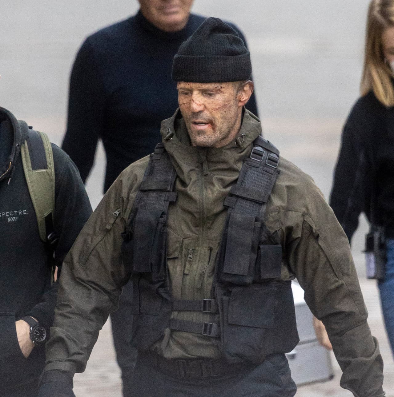 Jason Statham quedó semi-inconsciente y tuvo que ser rescatado, luego de saltar de una cascada a un lago para ‘Los Indestructibles 3’.