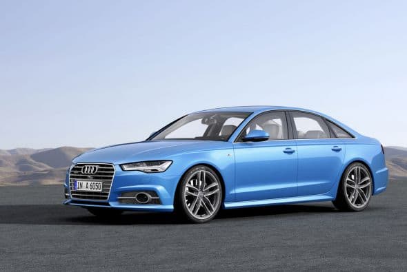 Auto mediano Premium - Audi A6: El Audi A6 llegó un diseño totalmente renovado en el 2016, que parece estar conectando con el público. Los finalistas fueron el Lexus GS y el Audi A7.