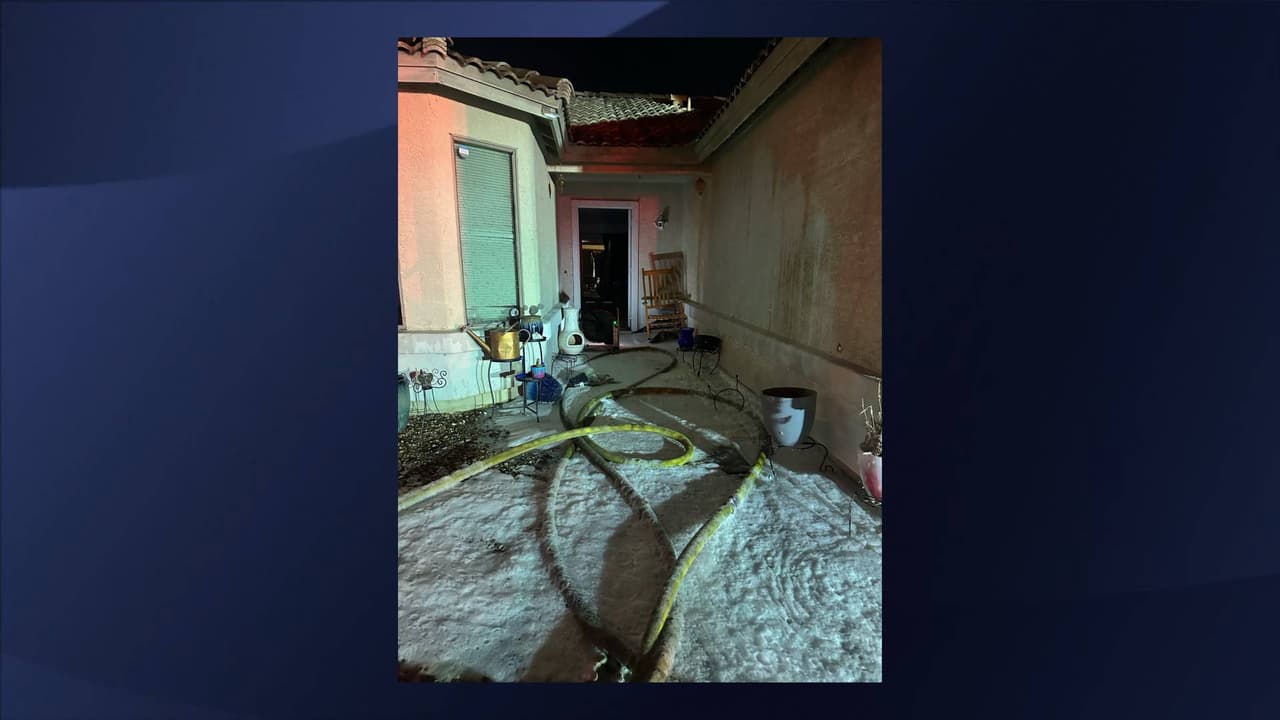 El hecho se registró poco después de las 11 p.m., en el área de 73rd Avenue y Lower Buckeye, tras el reporte de humo proveniente de una vivienda.