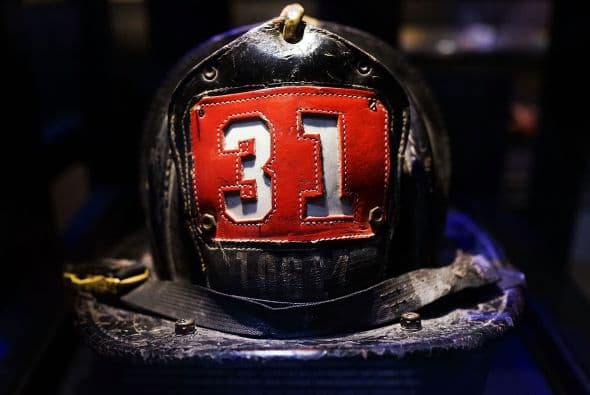 Un casco de bombero de Dan Potter que utilizó en la Zona Cero.