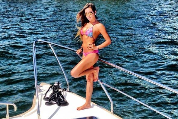 En mayo de 2014 salieron a la luz unas fotos donde salía toda desnuda y aparentemente consumiendo drogas. Al respecto su familia no dijo ni una palabra, al contrario, la defendieron.