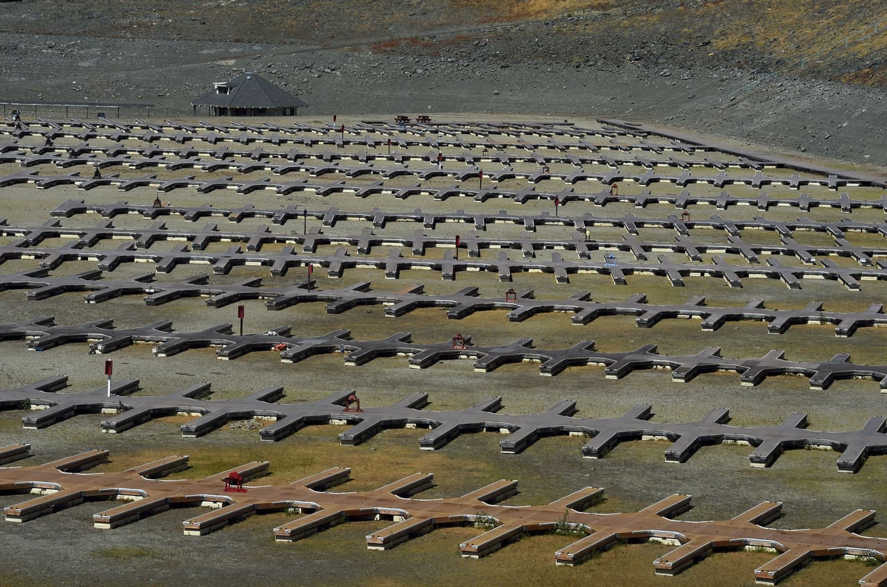 Imágenes del lago Folsom, en Sacramento, muestran como la desvastadora sequía a dejado al lago a tan solo 18 por ciento de su capacidad.