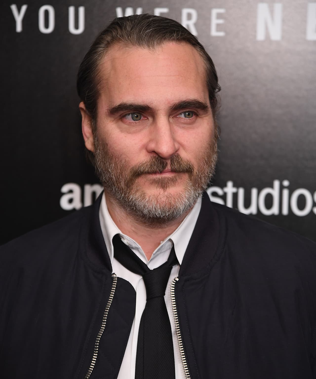 <b>Joaquin Phoenix</b> tiene un Globo de Oro como mejor actor por su papel en ‘Walk the Line’ y entre sus mejores películas resaltan ‘Her’, ‘Gladiator’ y ‘8mm’. 
<br>