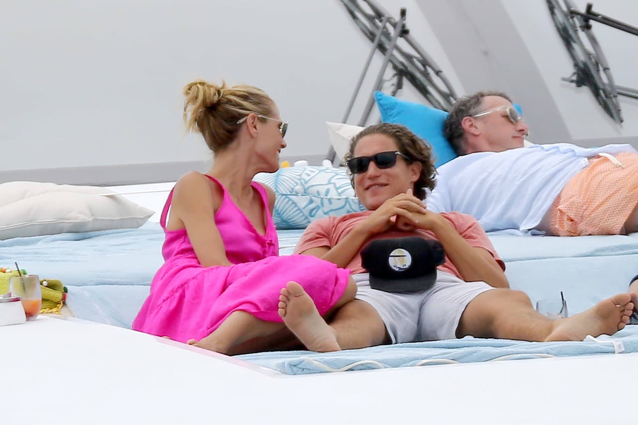 Heidi y Vito disfrutan de su amor en St. Tropez.