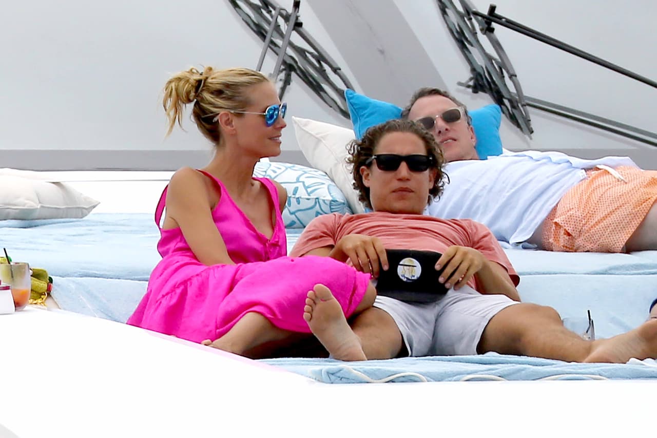 La modelo disfruta del verano junto a su amor.