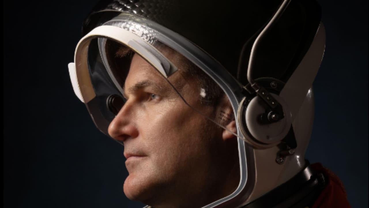 El especialista de misión participa en entrenamientos conjuntos con la NASA, afinando habilidades técnicas para su debut en el espacio en una de las misiones más esperadas.