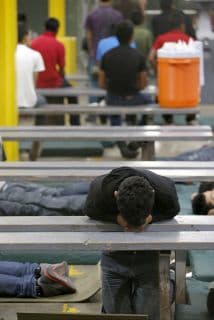 Solo en México suman 6,330 niños deportados de enero a mayo de 2014.