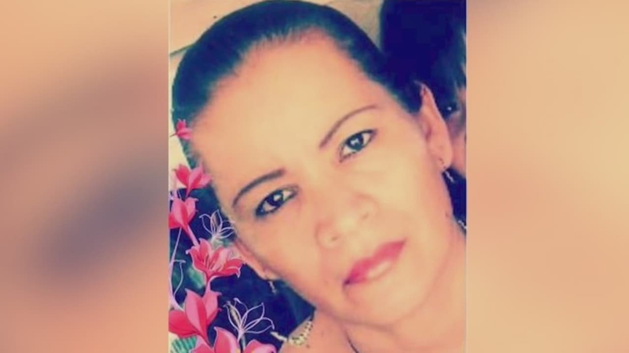 Una madre hispana se encuentra alejada de su familia y luchando contra el coronavirus en Dallas  