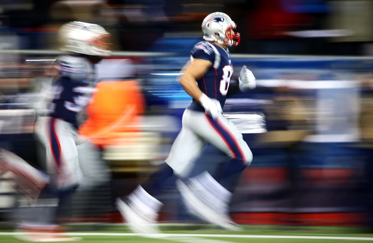 Rob Gronkowski tuvo un partidazo en el que completó 6 pases para 81 yardas, incluyendo una anotación.
