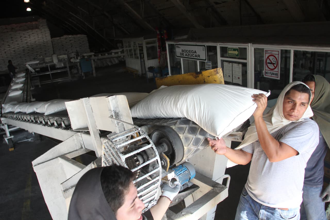 Empresarios mexicanos amenazan con frenar la entrada de fructosa de Estados Unidos