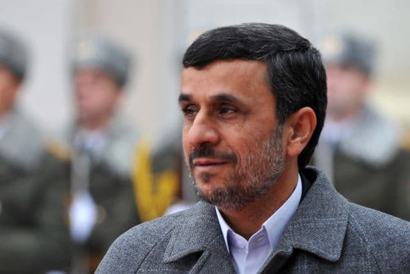 En noviembre y diciembre de 2011, varios países han reforzado sus sanciones contra Irán, como Gran Bretaña, Canadá, Australia, Japón y Corea del Sur.