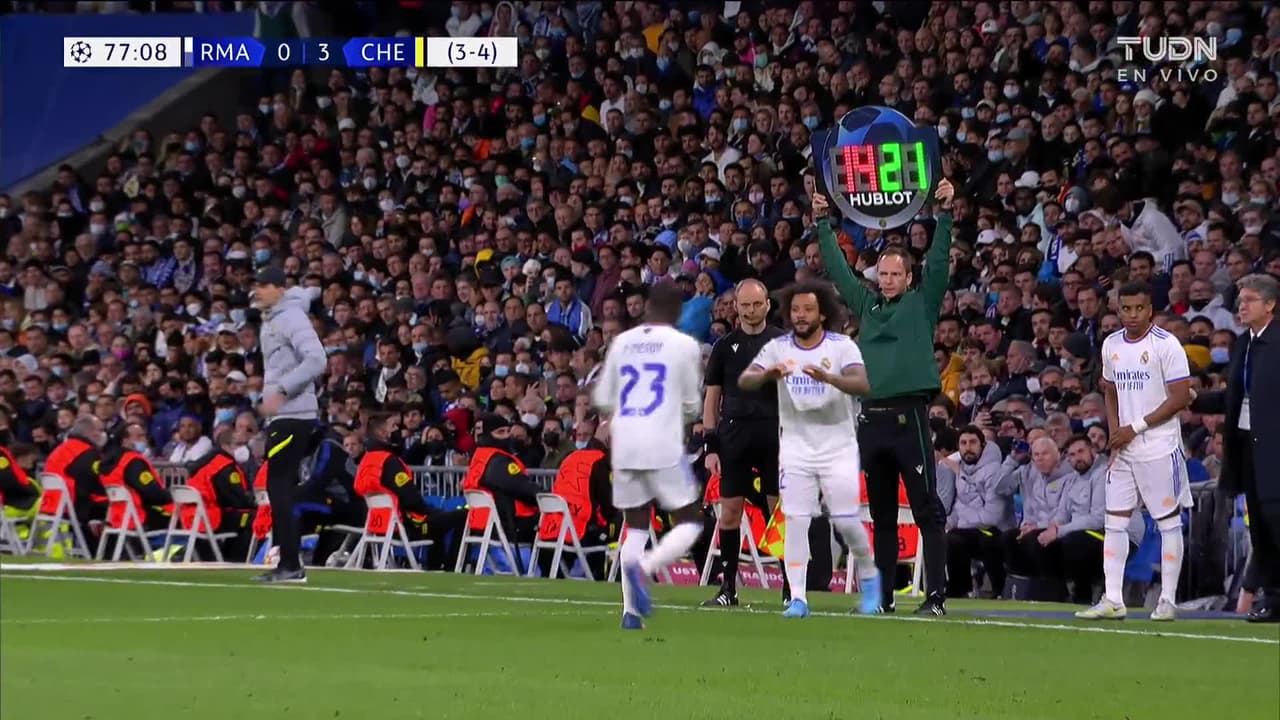 ¡TIRO ATAJADO! disparo por Kai Havertz.