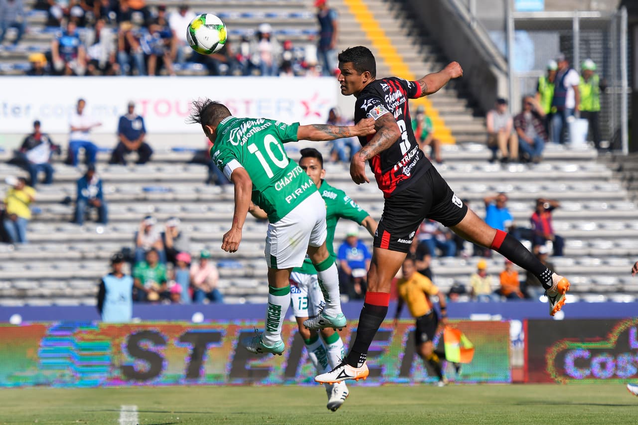 Con este gol de antología marcado por Luis Montes al minuto 27, León se puso en ventaja 1-0.