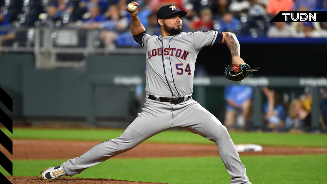 El lanzador mexicano de los Houston Astros, Roberto Osuna, jugará un rol importante en los Playoffs para el equipo.